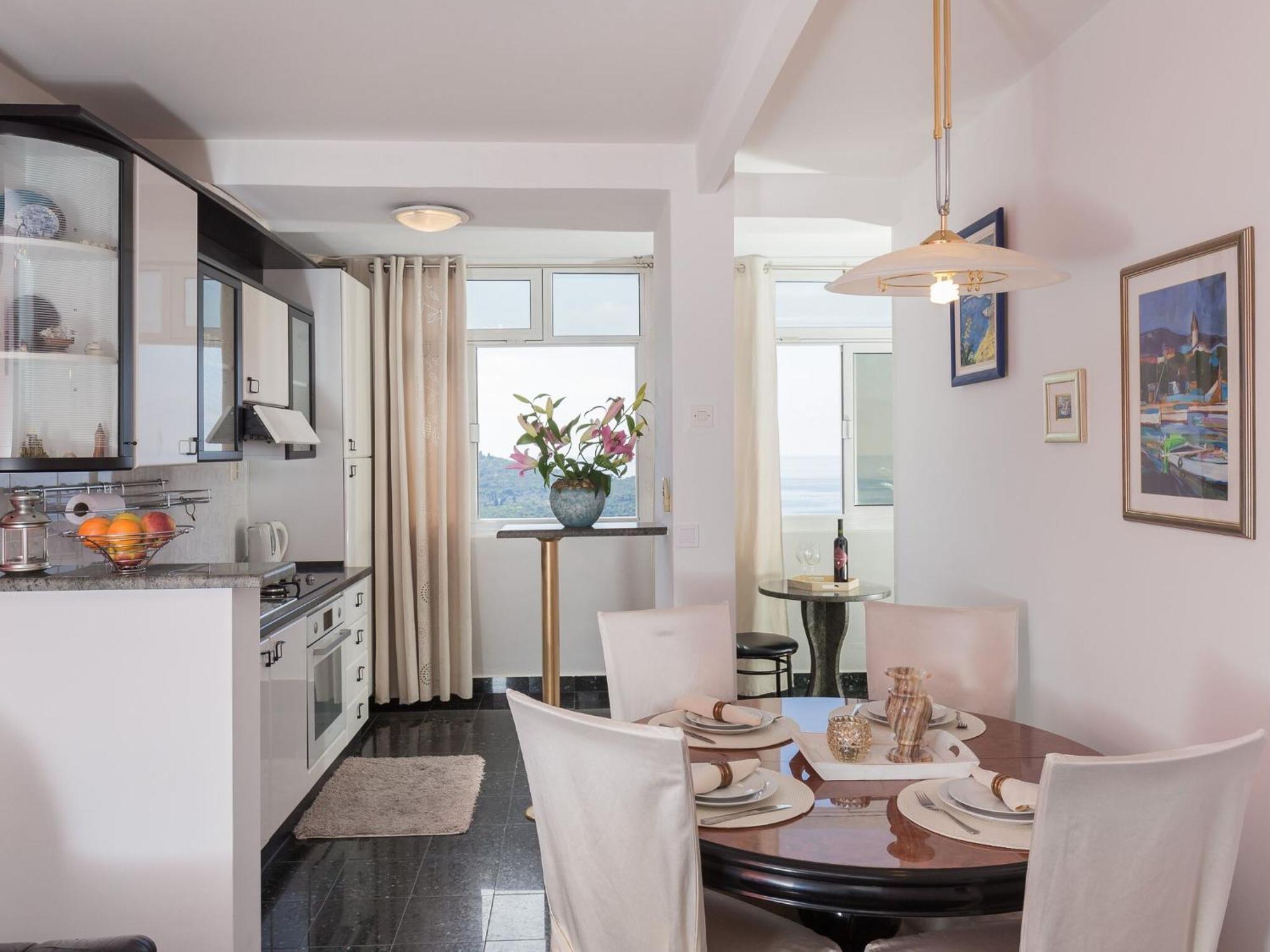 Apartment Merivo - With Sea View